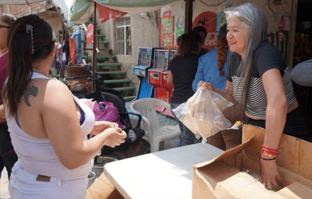 Entregan apoyos alimentarios a más de 300 familias en El Salto