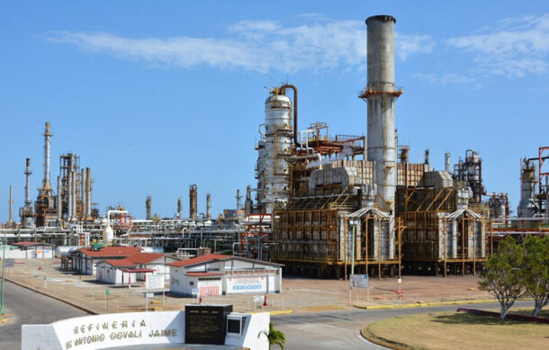 Explosión en refinería de Salina Cruz deja tres trabajadores lesionados