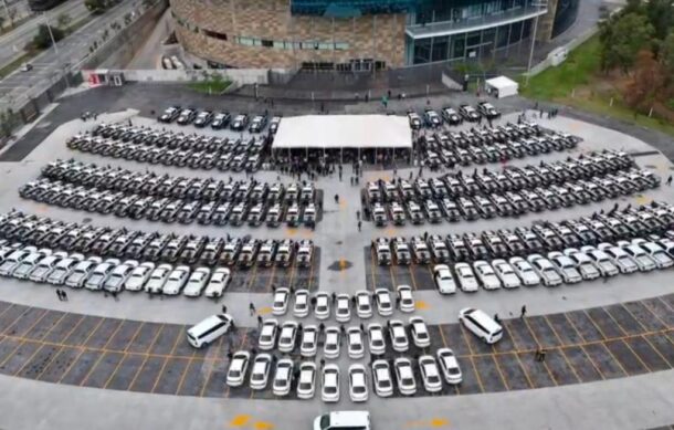 Entregan 236 vehículos para fortalecer la seguridad en Jalisco