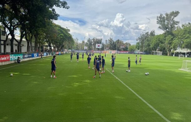 Corea del Sur realiza primer entrenamiento en GDL con tribunas llenas