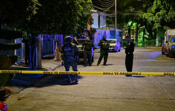 Hombre es baleado frente a su casa en Miravalle