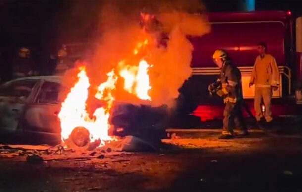 Investigan incendio de vehículo en la colonia San Juan Bosco