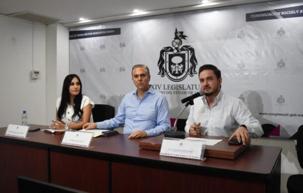 Diputado denuncia compra irregular de patrullas en Tlaquepaque