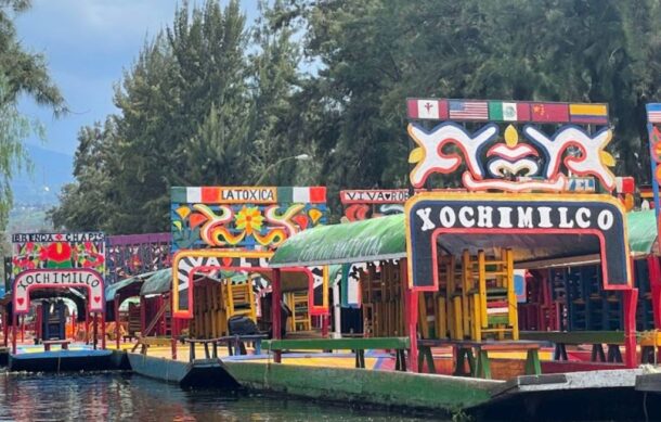 Entrega Brugada embarcaderos rehabilitados de Xochimilco