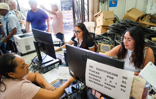 Concluye canje gratuito de placas con 93% del padrón renovado