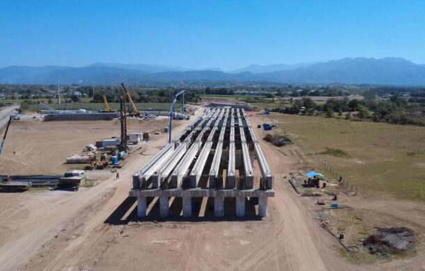 Puente Amado Nervo alcanza 80 por ciento de avance