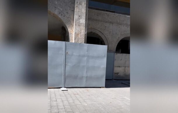 Retiran vallas que amurallaban a comerciantes de Plaza Tapatía
