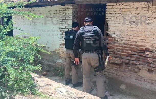 FGR asegura armas, cartuchos y explosivos en cateo en Jilotlán