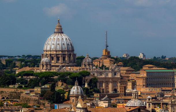 Vaticano declara en cisma a la Fraternidad San Pío X