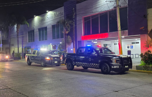 Joven herido con machete es atendido en hospital privado